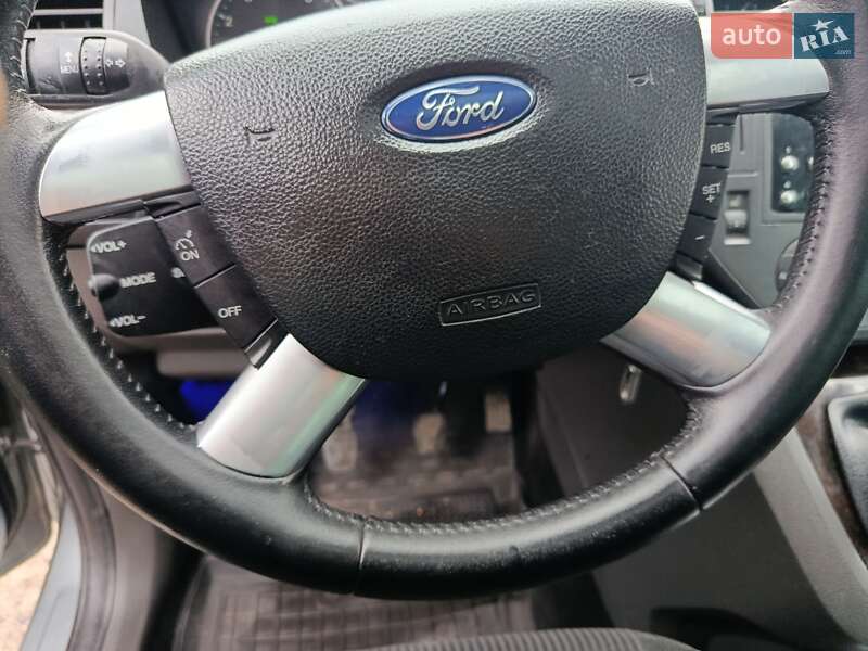 Минивэн Ford Focus C-Max 2004 в Новомосковске фото 19 Минивэн Ford Focus C-Max 2004 в Новомосковске