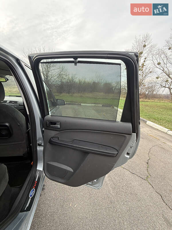 Минивэн Ford Focus C-Max 2005 в Новой Водолаге фото 24 Минивэн Ford Focus C-Max 2005 в Новой Водолаге