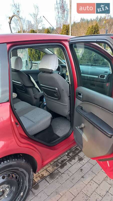 Минивэн Ford Focus C-Max 2006 в Вараше фото 4 Минивэн Ford Focus C-Max 2006 в Вараше