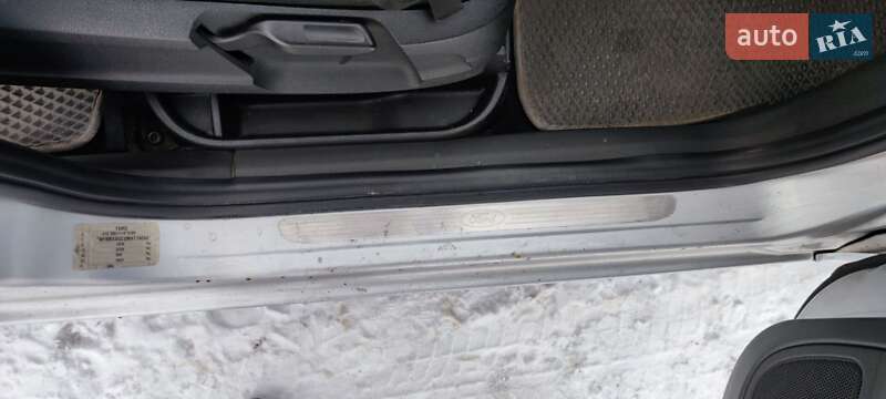 Минивэн Ford Focus C-Max 2005 в Брусилове