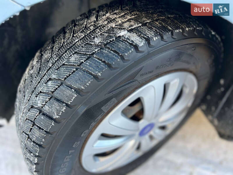 Минивэн Ford Focus C-Max 2006 в Жовкве