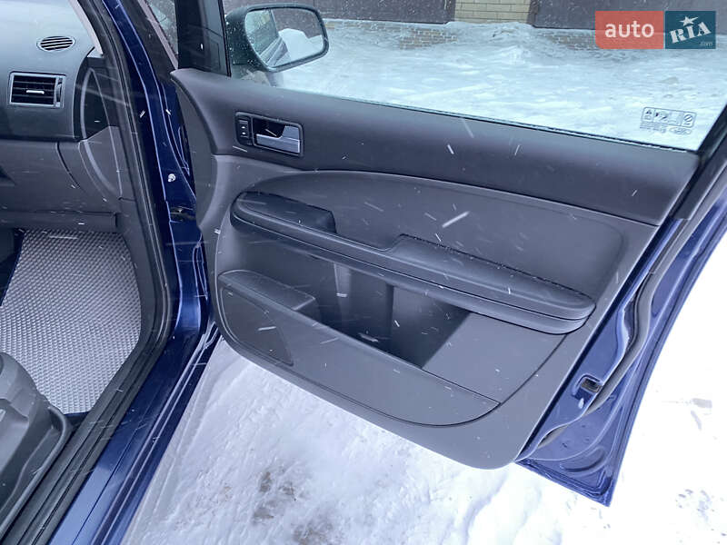 Минивэн Ford Focus C-Max 2003 в Бобровице