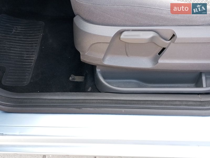 Минивэн Ford Focus C-Max 2003 в Нововолынске