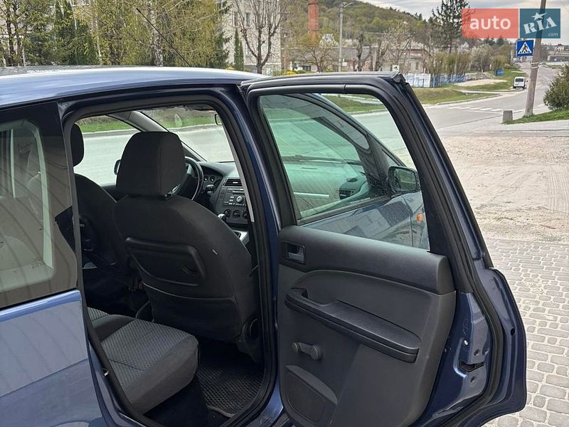 Минивэн Ford Focus C-Max 2005 в Шумске
