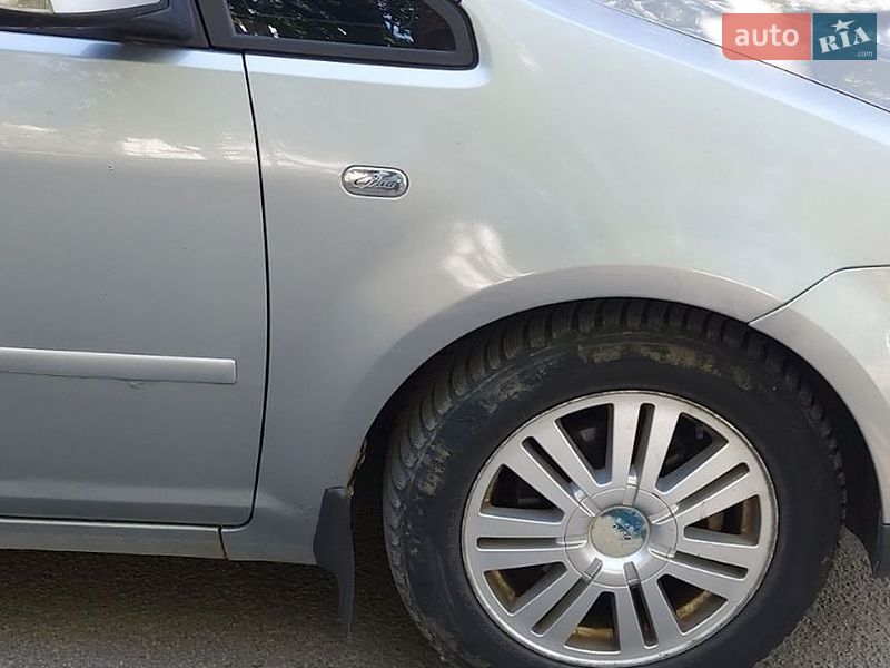 Минивэн Ford Focus C-Max 2004 в Харькове