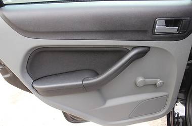 Седан Ford Focus 2010 в 