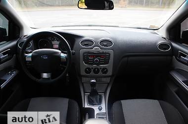 Седан Ford Focus 2010 в 