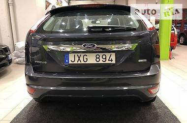 Хэтчбек Ford Focus 2010 в 