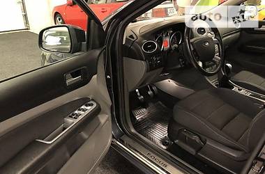 Хэтчбек Ford Focus 2010 в 