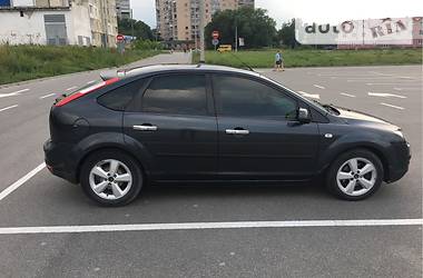 Хэтчбек Ford Focus 2006 в Каменец-Подольском