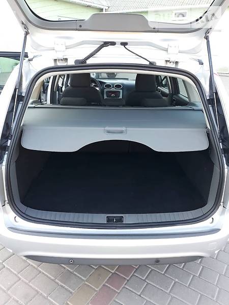 Универсал Ford Focus 2010 в Нововолынске