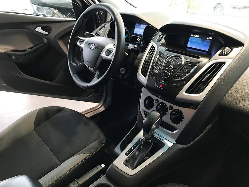 Хэтчбек Ford Focus 2013 в Полтаве