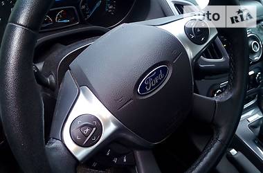 Седан Ford Focus 2014 в 