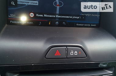 Седан Ford Focus 2014 в 
