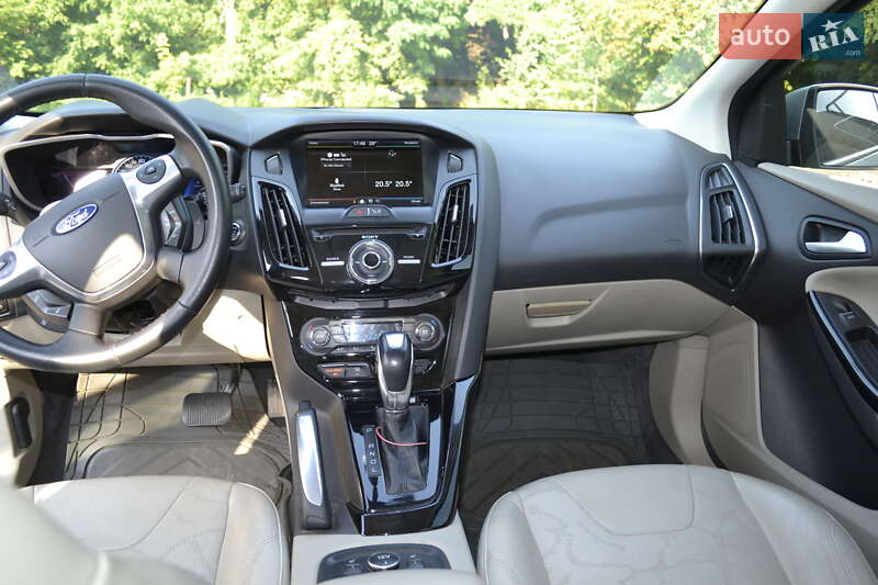 Хэтчбек Ford Focus 2012 в Днепре