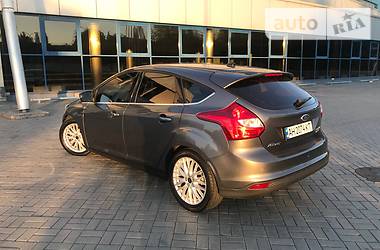 Хэтчбек Ford Focus 2014 в 