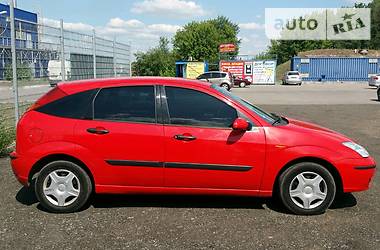 Хэтчбек Ford Focus 2002 в 