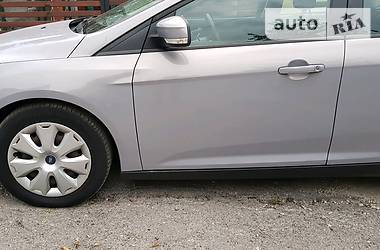 Хетчбек Ford Focus 2012 в 