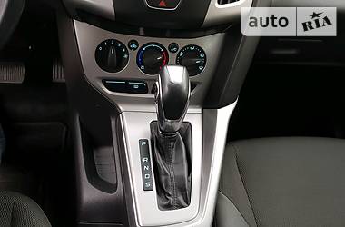 Хетчбек Ford Focus 2012 в 