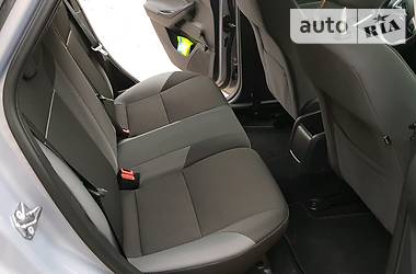 Хетчбек Ford Focus 2012 в 
