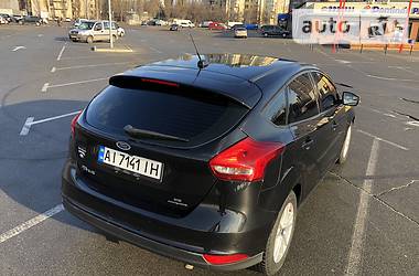 Хэтчбек Ford Focus 2015 в 