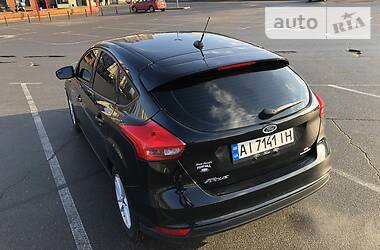Хэтчбек Ford Focus 2015 в 
