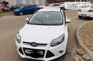 Хетчбек Ford Focus 2011 в 