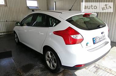 Хетчбек Ford Focus 2013 в 