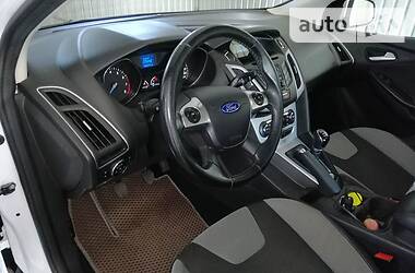Хетчбек Ford Focus 2013 в 