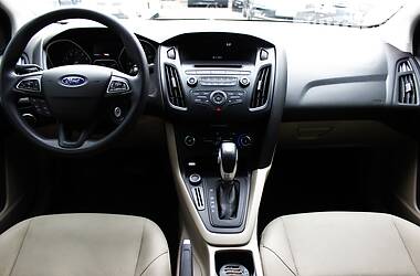 Седан Ford Focus 2015 в 