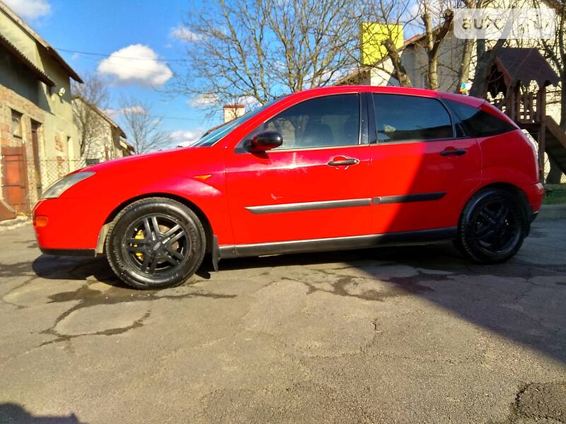 Хетчбек Ford Focus 1998 в Дрогобичі