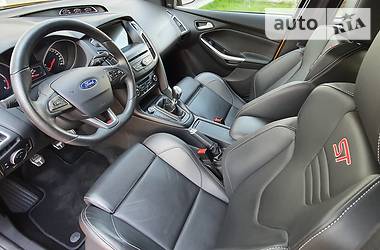 Хетчбек Ford Focus 2017 в 