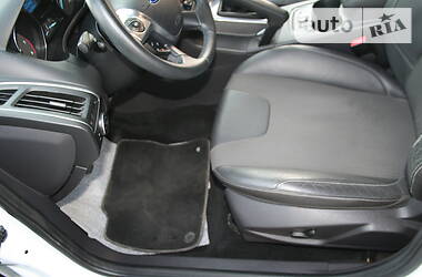 Седан Ford Focus 2011 в 