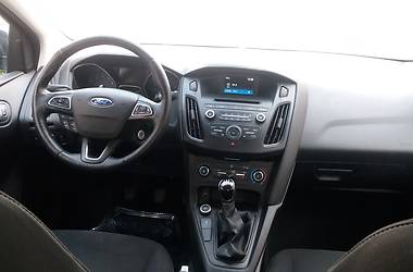 Седан Ford Focus 2015 в 