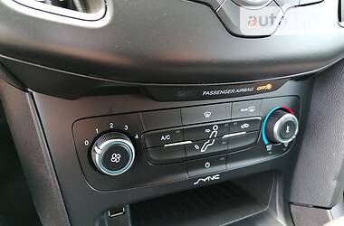 Седан Ford Focus 2017 в 