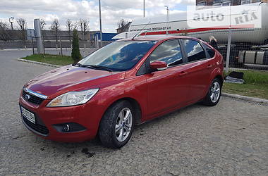 Хэтчбек Ford Focus 2010 в Чорткове