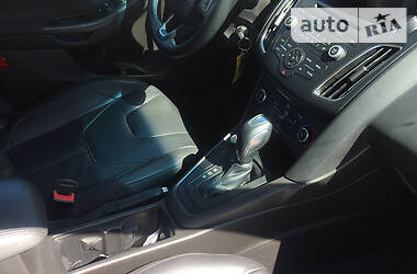 Седан Ford Focus 2015 в 