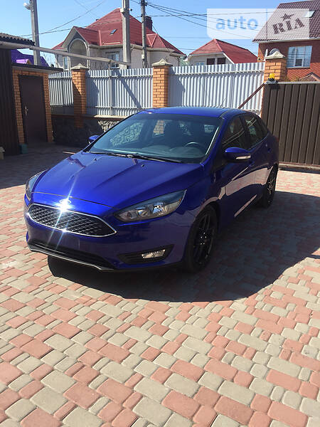 Седан Ford Focus 2015 в 