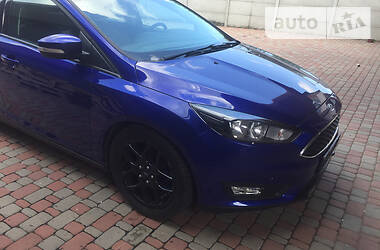 Седан Ford Focus 2015 в 