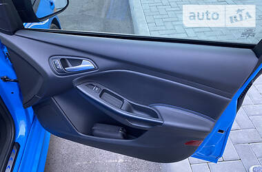 Хетчбек Ford Focus 2016 в 