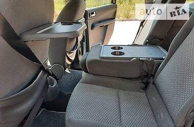 Мінівен Ford Focus 2004 в 