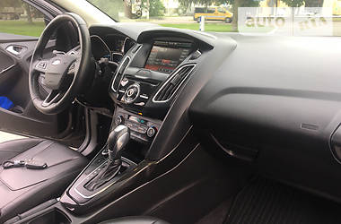 Седан Ford Focus 2015 в 