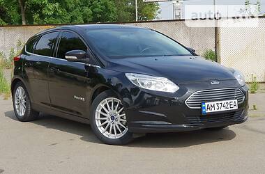 Хэтчбек Ford Focus 2014 в Киеве