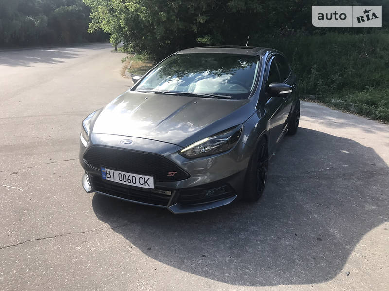Хетчбек Ford Focus 2015 в Полтаві