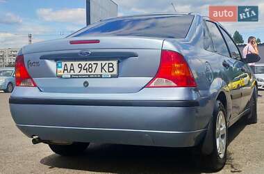 Седан Ford Focus 2004 в 