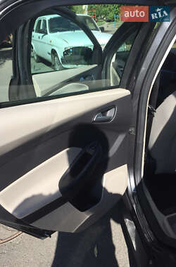 Седан Ford Focus 2014 в 