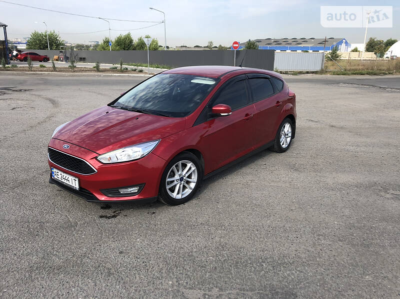 Хетчбек Ford Focus 2015 в Дніпрі