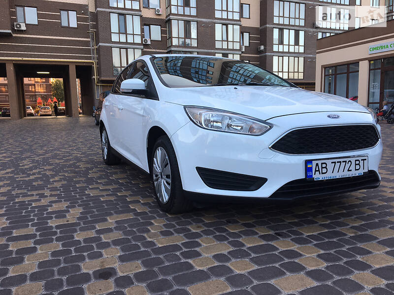 Хетчбек Ford Focus 2016 в 