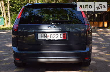 Універсал Ford Focus 2011 в 