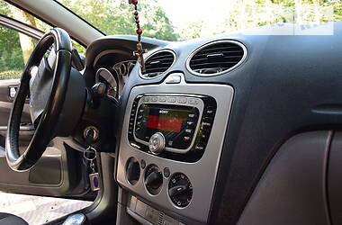 Універсал Ford Focus 2011 в 